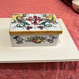 5 inch Italian Pottery trinket box unsigned vintage